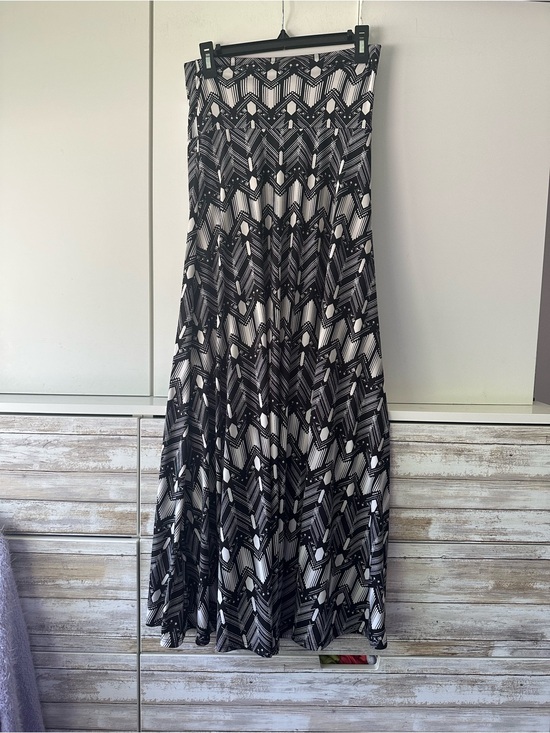 LuLaRoe Dresses & Skirts - 🖤 LuLaRoe Black White Geometric Maxi Skirt XS Stretch Boho Abstract Print